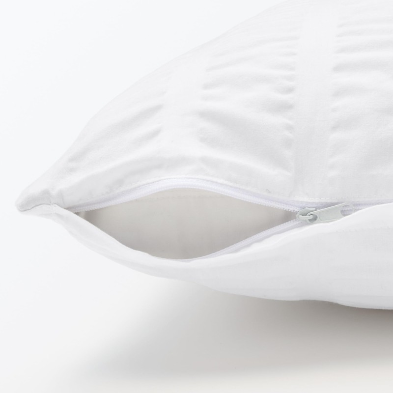 MUJI 84761300 Soccer Throw Pillow Cover for 17 x 17