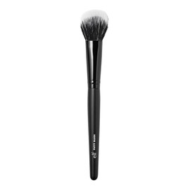 e.l.f. Cepillo para Rubor en Pasta, Cepillo de Maquillaje para Fórmulas en Pasta y Crema, Aplica Fácilmente Rubor y Bronceador para un Aspecto Aerógra