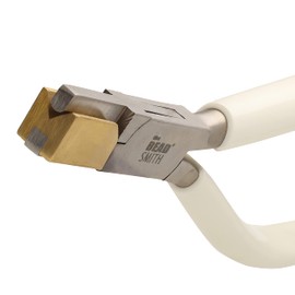 The Beadsmith Bow Closing Pliers – V-Shape Ring Bending Tool with Brass Jaw – 5.5 Inches (140mm) – Used for Closing and Adjusting Pendant Bow, Rings, & Loops