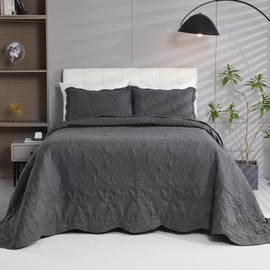 EVENHUG Oversized King Quilt California King Size Lightweight Bedding Set Reversible Bedspread Coverlets for All Seasons 3 Piece (Dark Grey 120"x120")