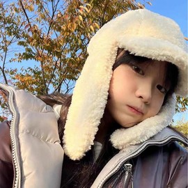 Clakllie Trapper Hats for Women Bomber Hat with Ear Flaps Visor Russian Ushanka Eskimo Fur Cap Hunting Skiing Caps,White