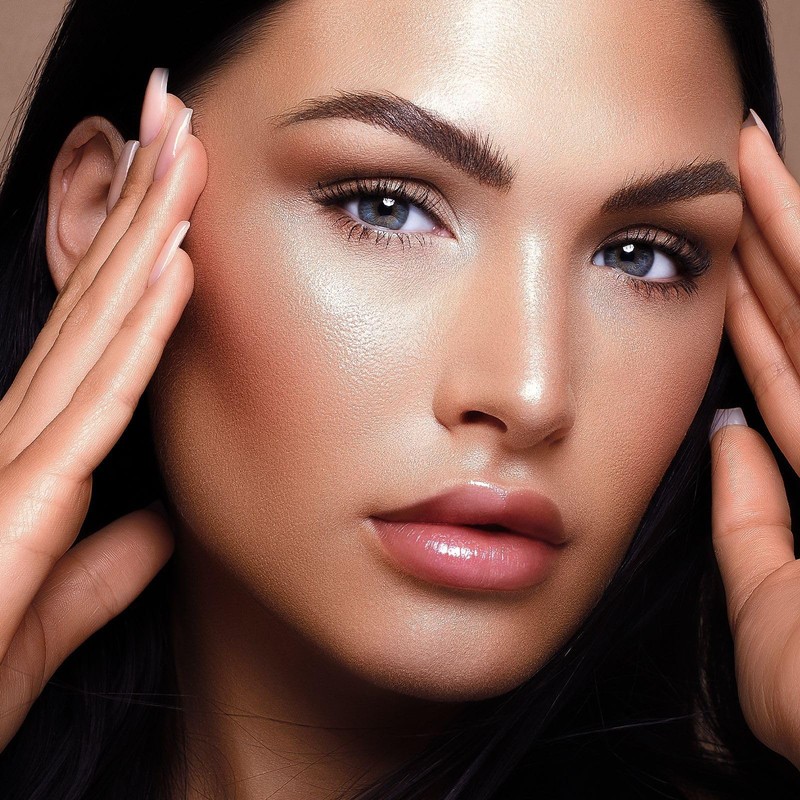 Liquid Contour Stick -Built-in Sponge Tip Sculpted Complexion Wall Contour