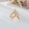 WOWORAMA Chunky Starfish Rings for Women White Resin Pearl Star