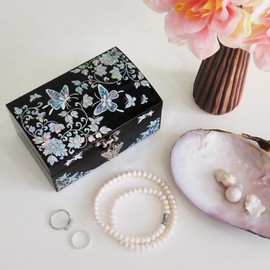 MADDesign Mother of Pearl Jewelry Ring Earring Box Butterflies Design