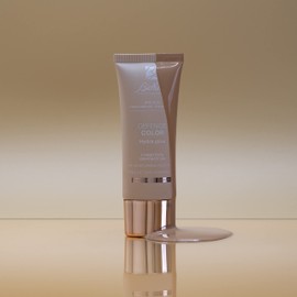 Bionike Defence Color Hydra Glow Foundation, Moisturising, 24 Hours, with Hyaluronic Acid and SPF 15, for Normal and Dry Skin, Antioxidant and Protective, Gives a Radiant and